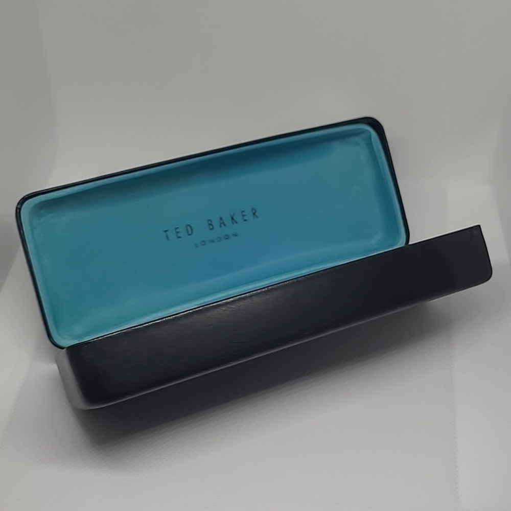 TED BAKER LONDON Hard Clam Shell Hinged Eyeglasses/Sunglasses Case, Case Only
